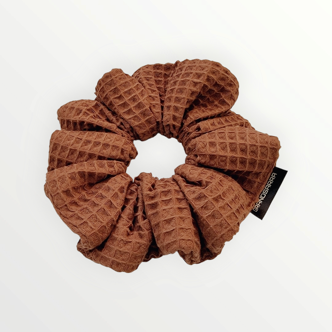 WARM COGNAC WAFFLE GRAND SCRUNCHIE