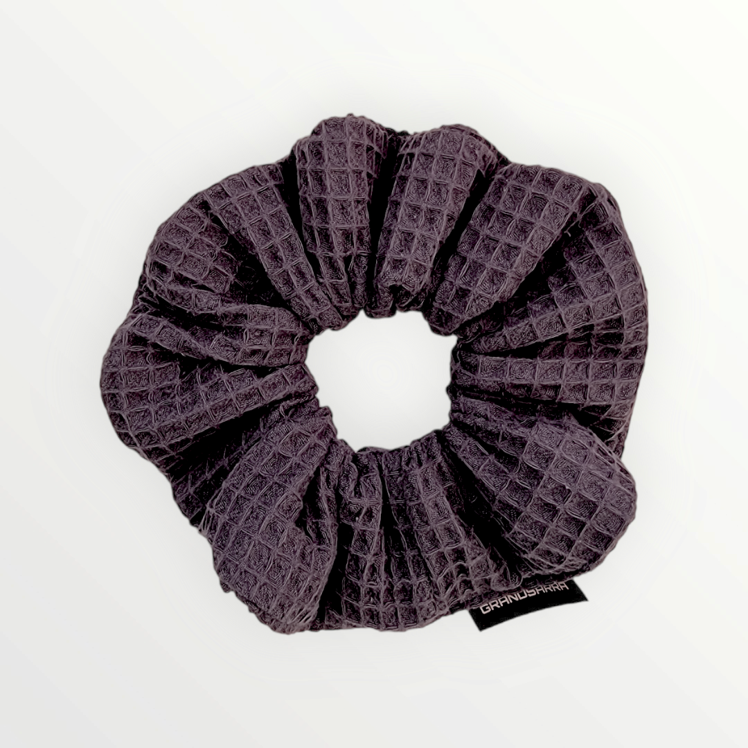 DARK-BLUE JEANS WAFFLE GRAND SCRUNCHIE