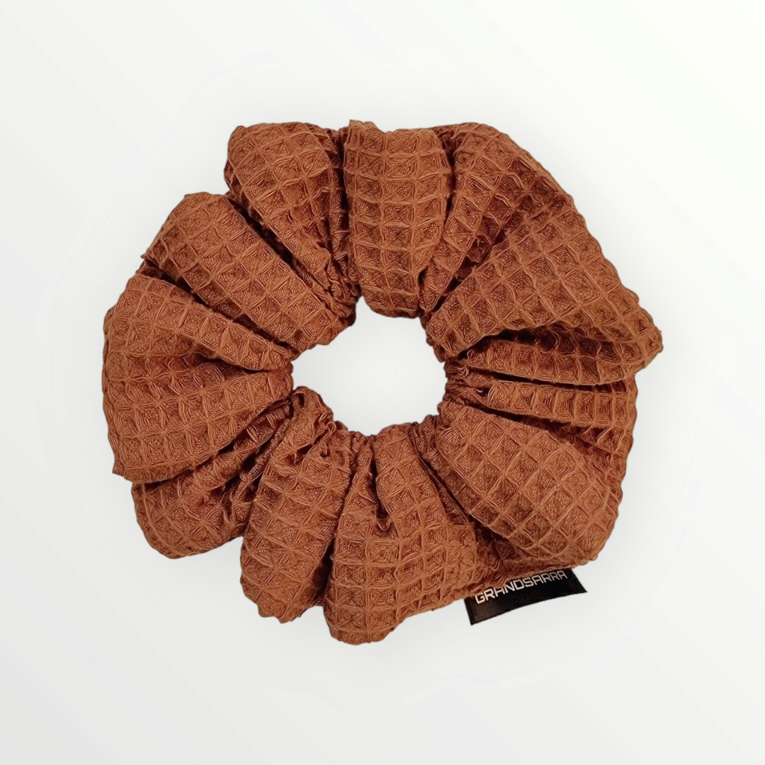 WARM COGNAC WAFFLE GRAND SCRUNCHIE