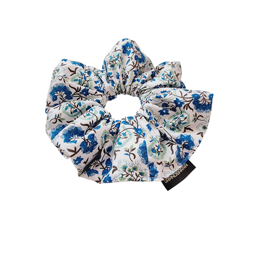 PERIWINKLE FLORAL FESTIVE GARDEN GRAND SCRUNCHIE